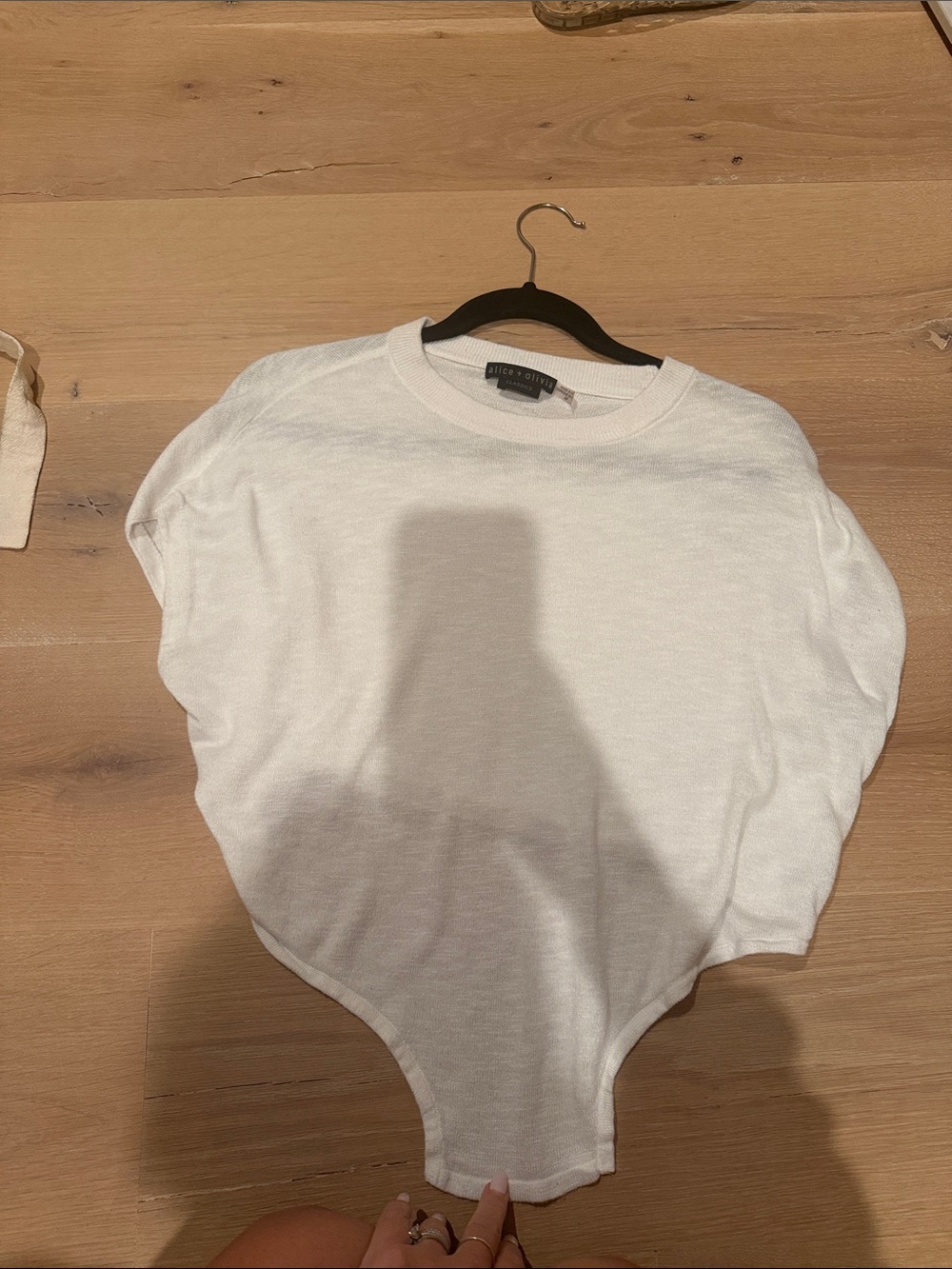 Alice + Olivia White Short Sleeve Bodysuit Knit Top